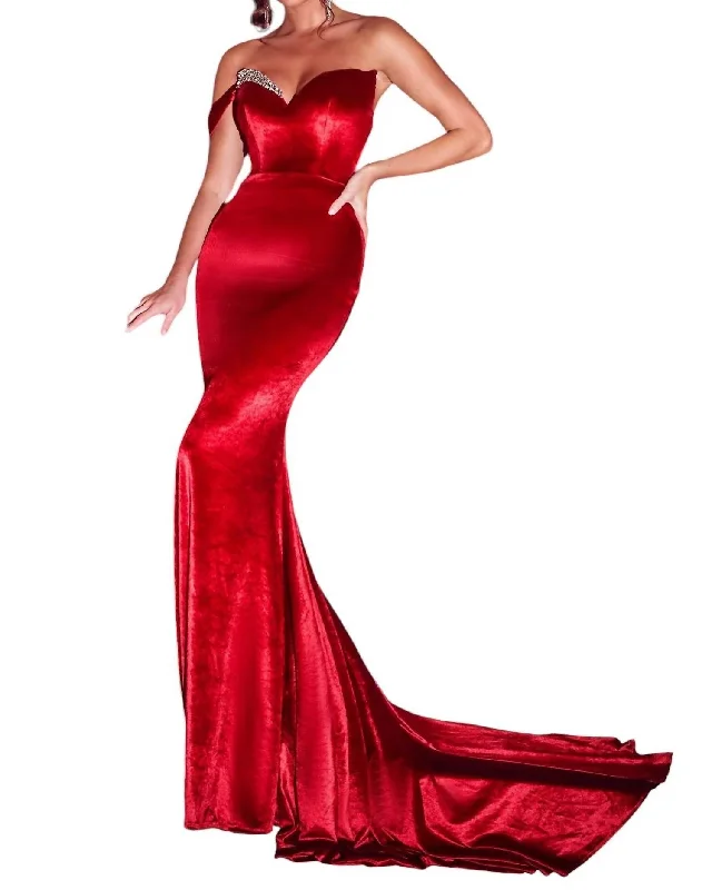 Savings Alert Velvet Sweetheart Neck Long Gown In Red