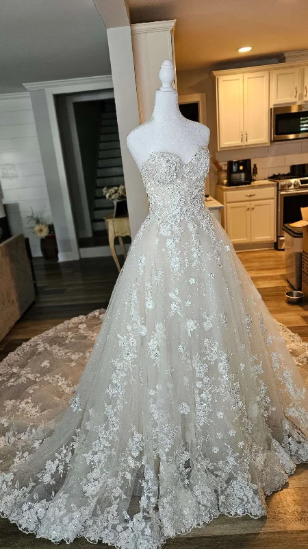 Don’t Miss Out Amalia Carrara Eve of Milady/style 357