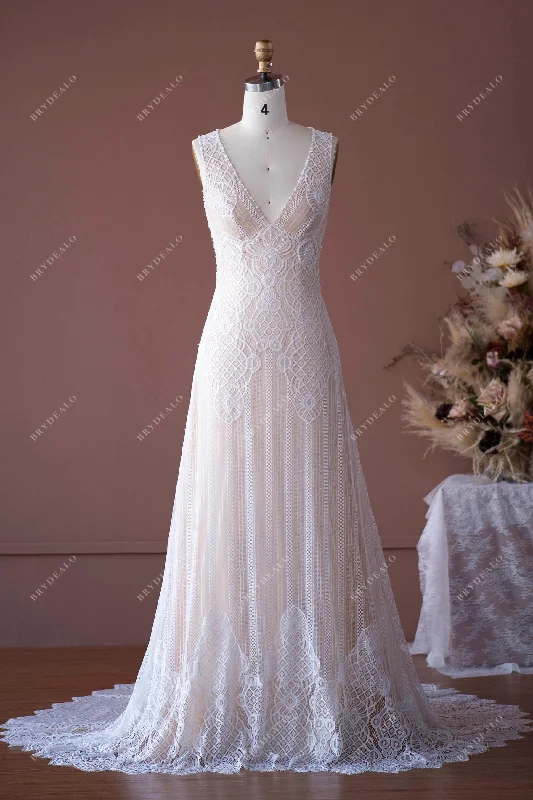 Clearance Sale Elegant Pearls Lace Plunging Boho Wedding Dress