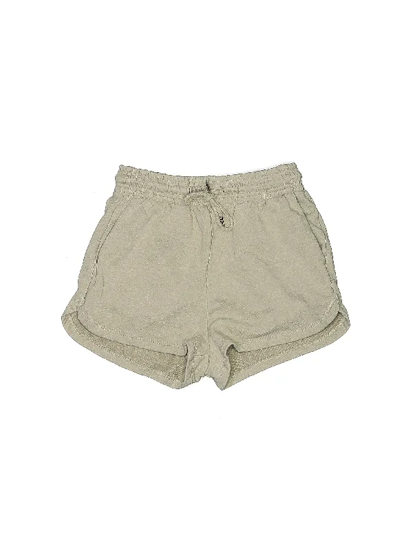 Season Finale Sale Shorts