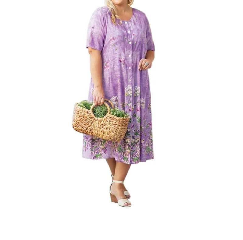 Deep Discounts Floral Print Short Sleeve Plus Size Dress In Lavender