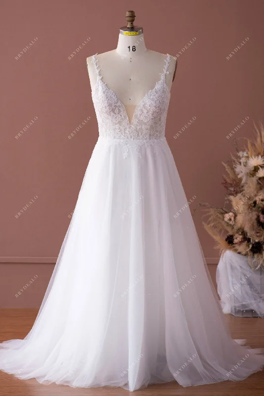 Time-Limited Offer Plus Size Beach Straps V-neck Lace Wedding Dress with Pockets