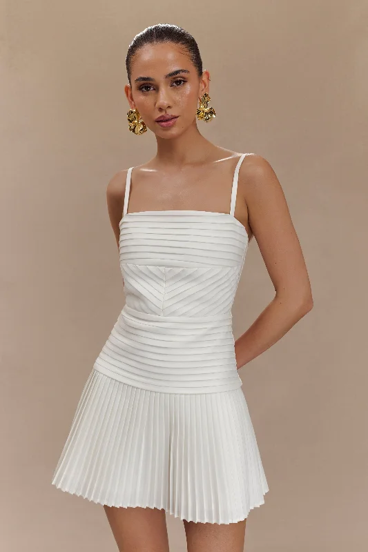 Super Deal Rylee Multi Pleat Mini Dress - White