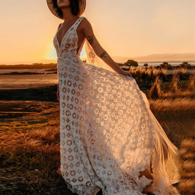 Major Savings White Lace Spaghetti Strap Backless High Waist Dress