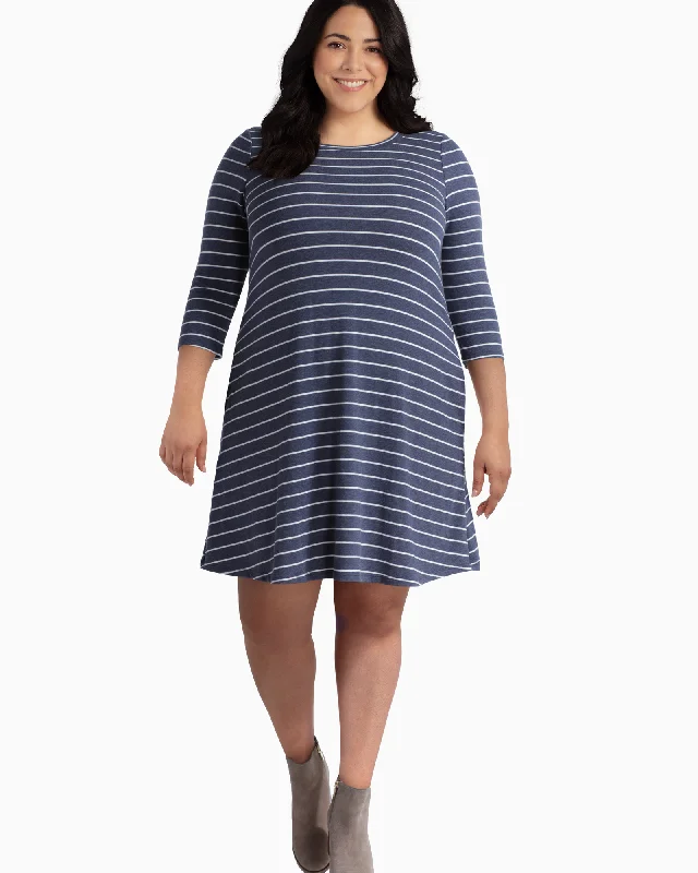 Deep Discounts Vita Three-Quarter Sleeve Tee Dress | Navy / White