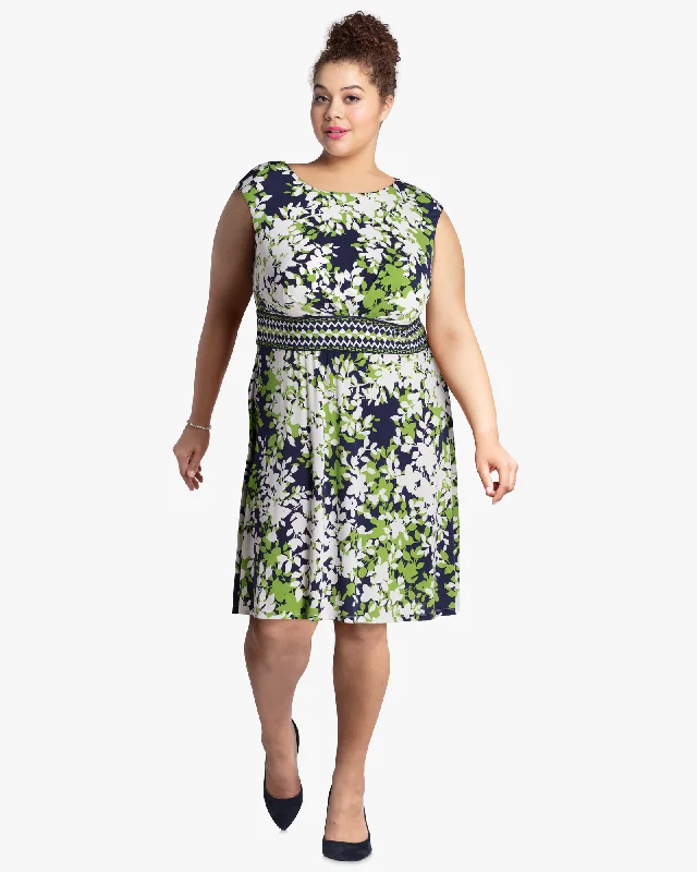 Price Reduction Bailey Printed Dress | Kelly Green / Navy